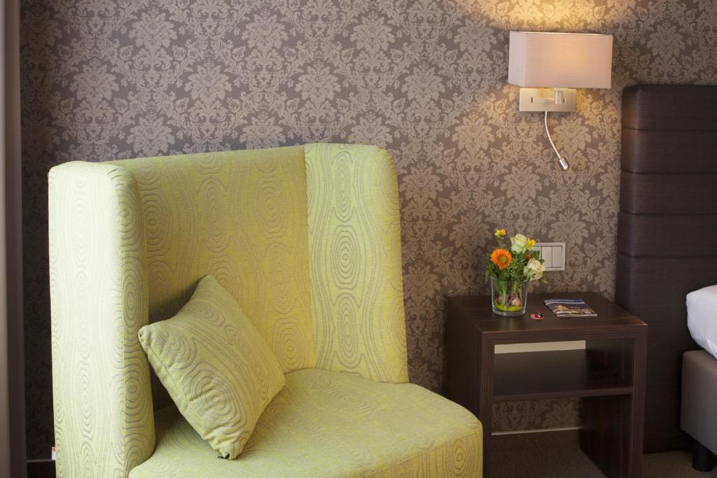 Single Room,110654322:JPEG